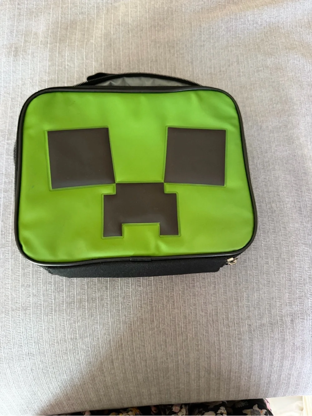 Green Minecraft Creeper Lunch Box used